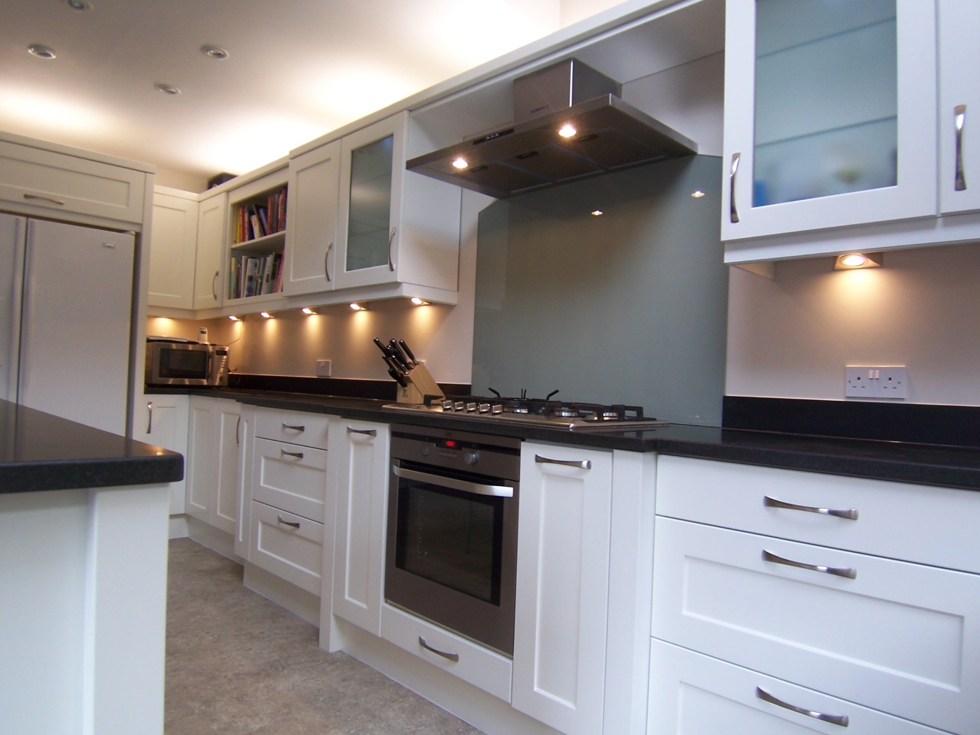 Shaker kitchen with gas hob