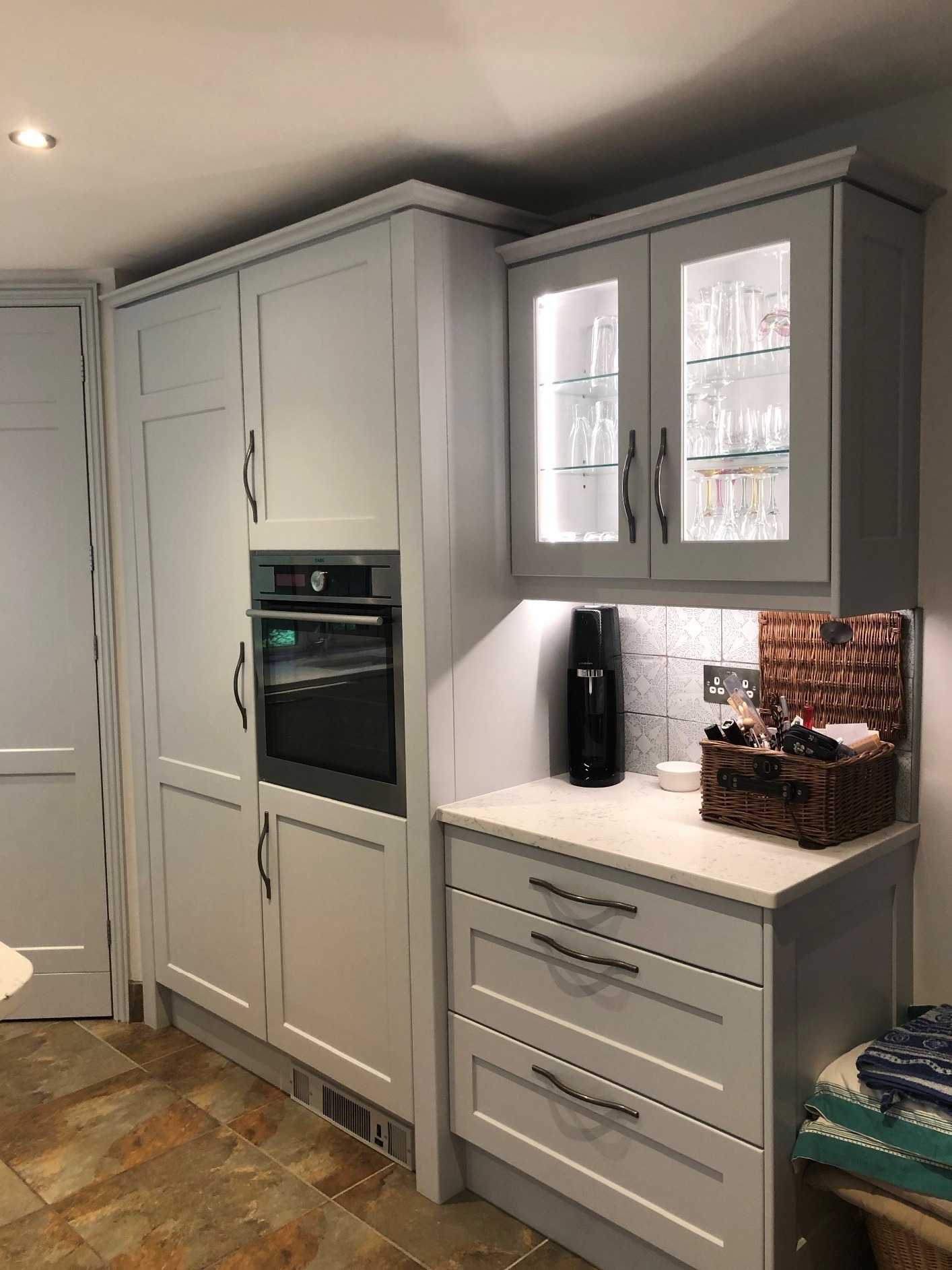 Shaker kitchen with display cabinet
