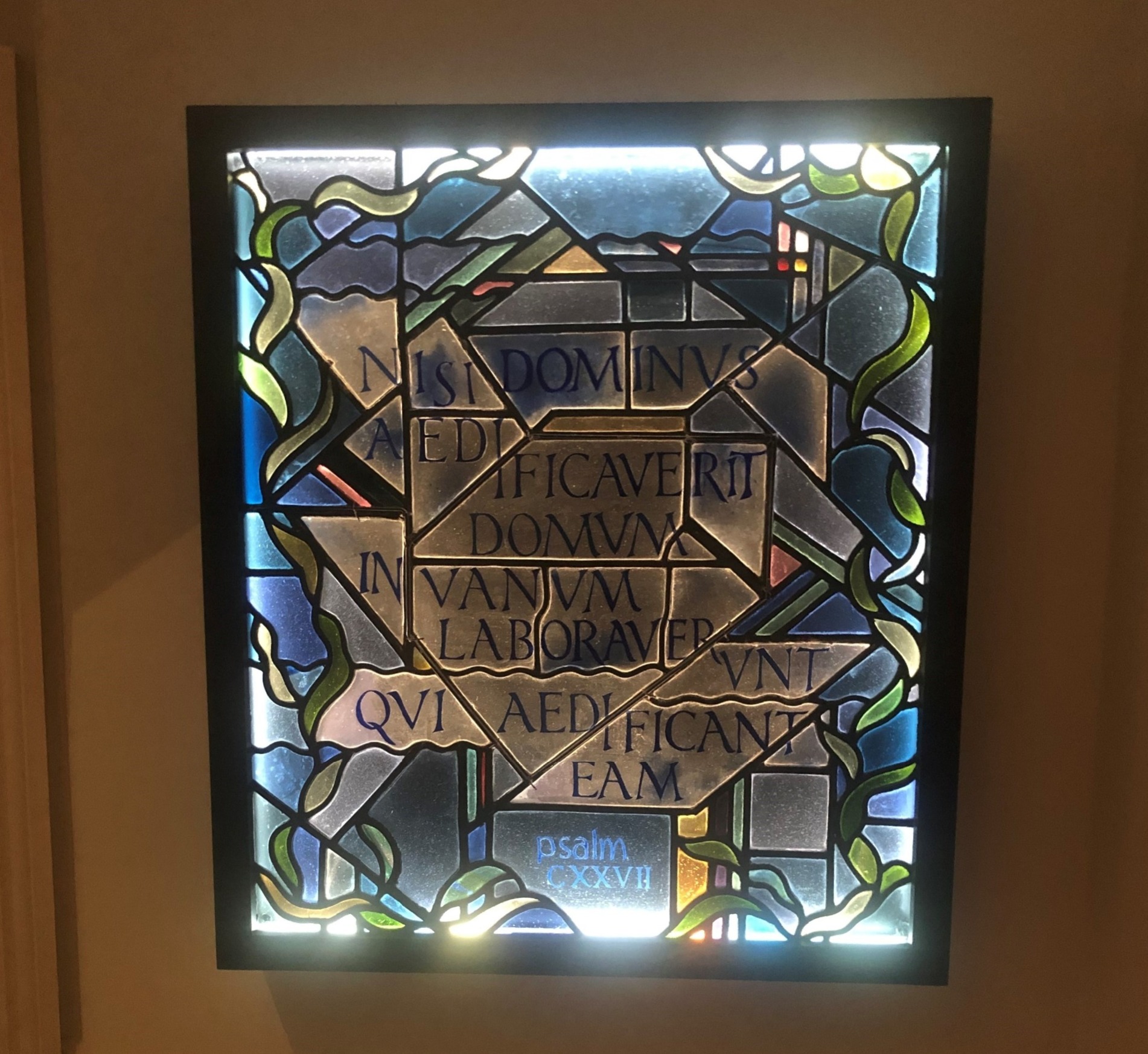 Bespoke light box for stained glass