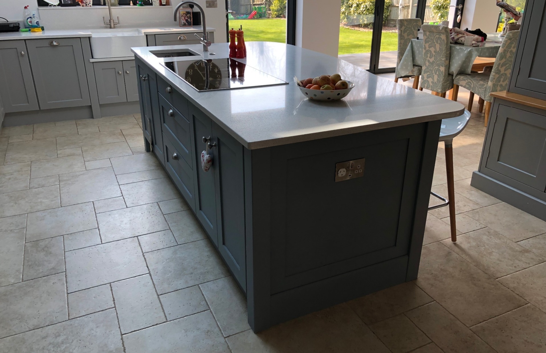 Bespoke island with curved top